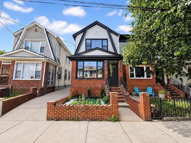 Detached House for sale in Arverne, New York