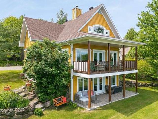 House for sale in Memphrémagog, Quebec