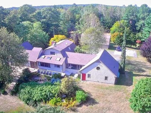 House for sale in New Hampshire