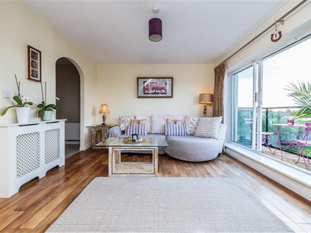 Apartment for sale in Sallins, The Municipal District of Naas