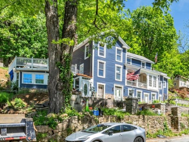 House for sale in Glen Gardner, New Jersey