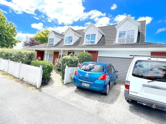 House for rent in Chaslands, Canterbury