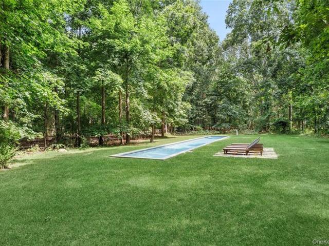 House for sale in Wainscott, New York
