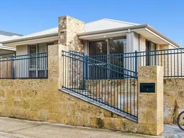 House for rent in Halls Head