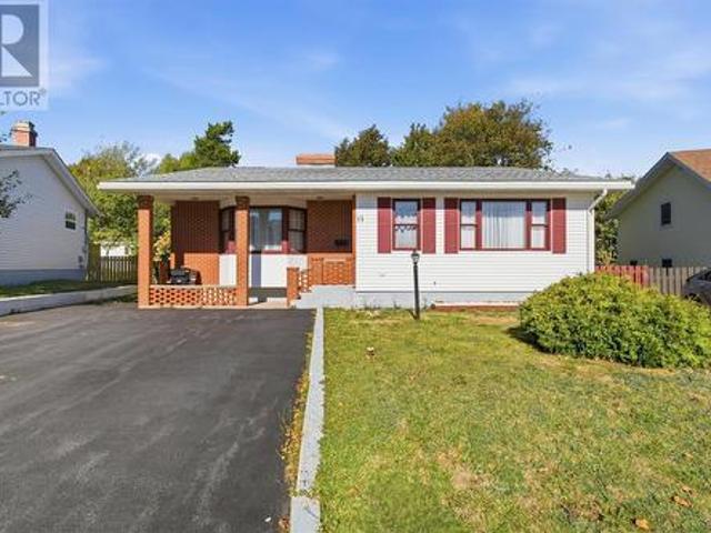 House for sale in Glenview Heights, St. John's