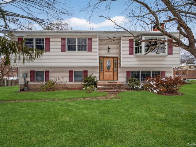 House for sale in Oakbrook, Bardonia