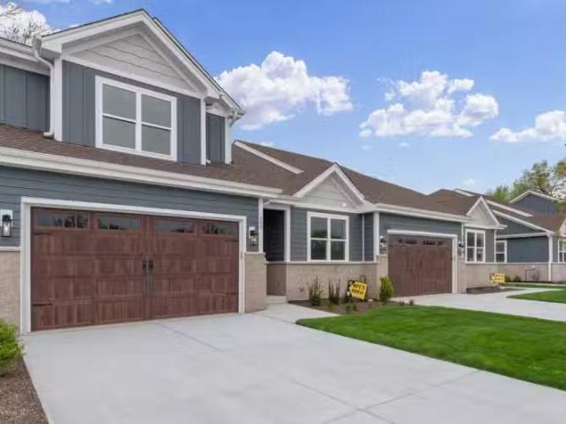 Condo for sale in Bedford Park