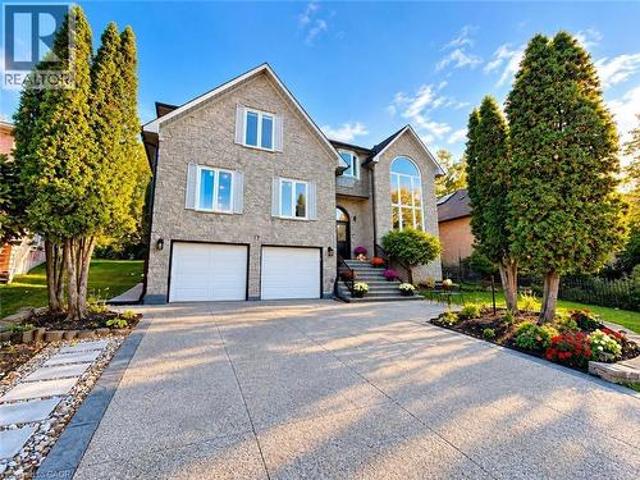 House for sale in Scenic Woods, Hamilton