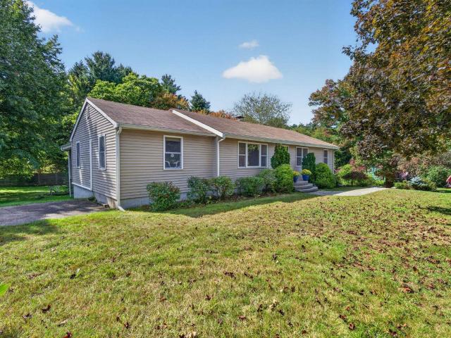 House for sale in Derry, Rockingham County