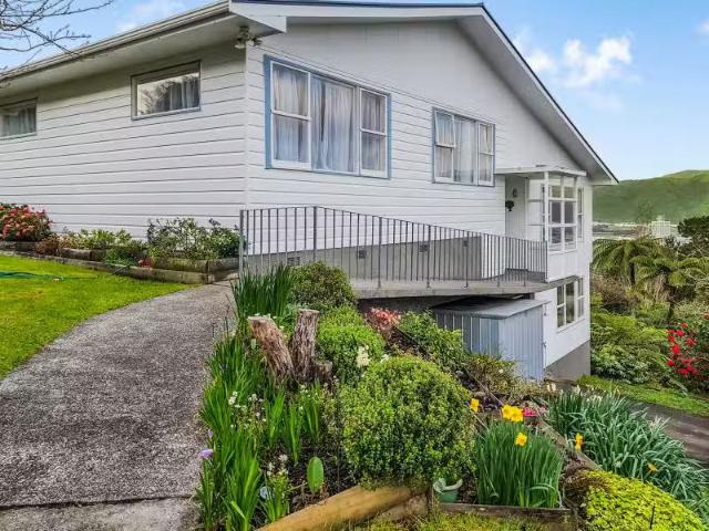 House for sale in Days Bay, Wellington