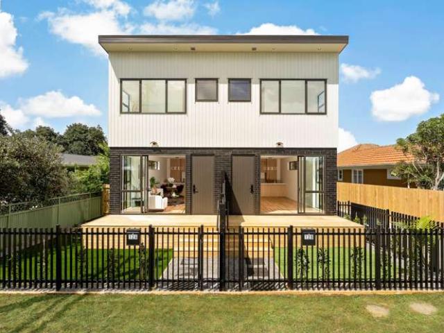 Townhouse for sale in Te Atatū Peninsula, Henderson-Massey