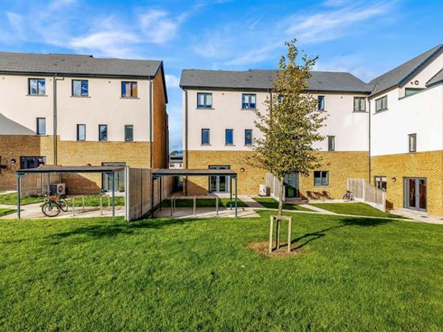 Terraced House for sale in Navan, The Municipal District of Navan