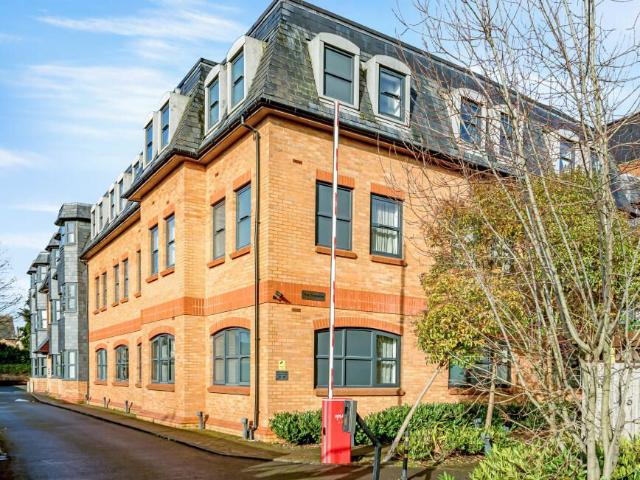 Apartment for rent in Slough