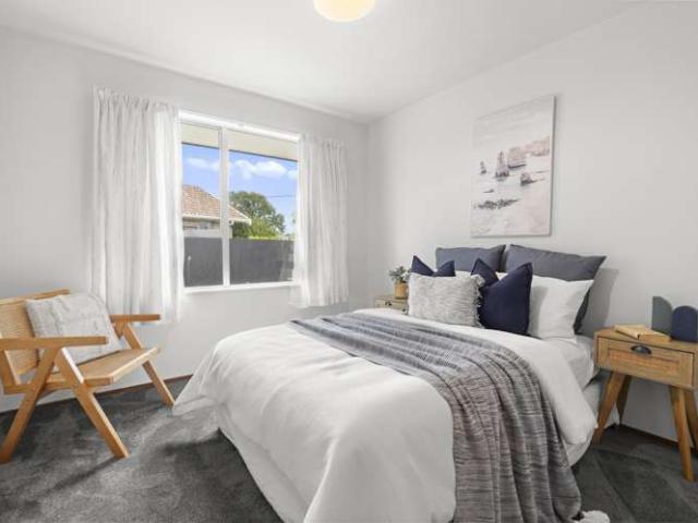 House for sale in Chaslands, Canterbury