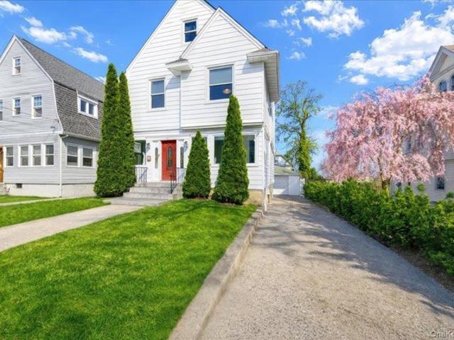 House for sale in Glenwood, New York