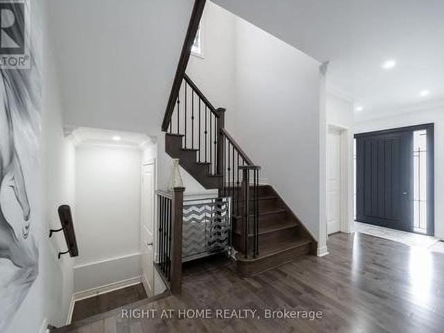House for sale in Bradford West Gwillimbury, Ontario