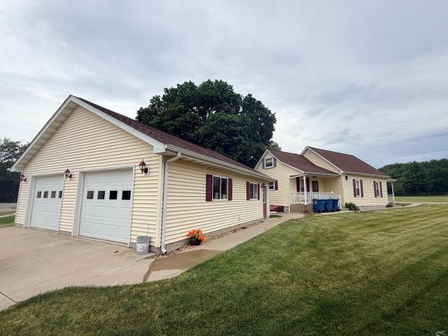 House for sale in Bureau, Illinois