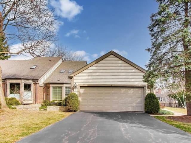 Townhouse for sale in Lake Bluff, Illinois