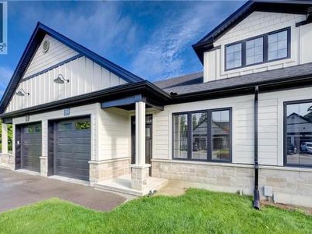 Townhouse for sale in Norwich, Ontario