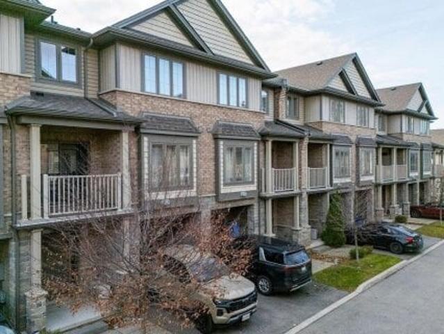 Townhouse for rent in Ancaster, Ontario