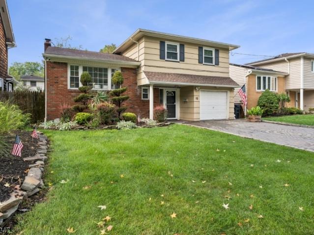 House for sale in Elizabeth, New Jersey