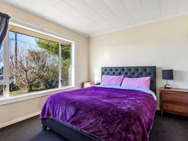 House for sale in Chaslands, Canterbury