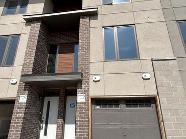 Townhouse for rent in Collingwood, Central Ontario