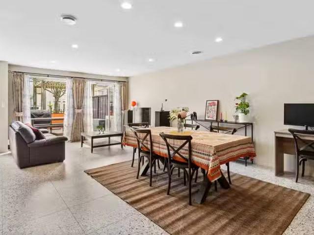 Apartment for sale in Papakura