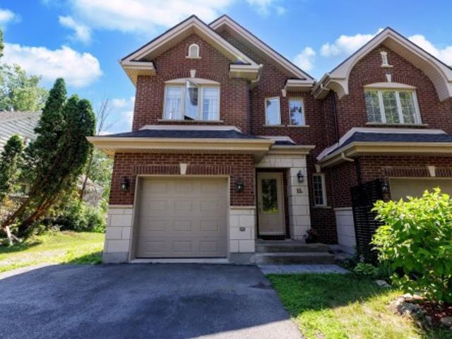 House for sale in Sainte-Anne-de-Bellevue, Montréal (région administrative)