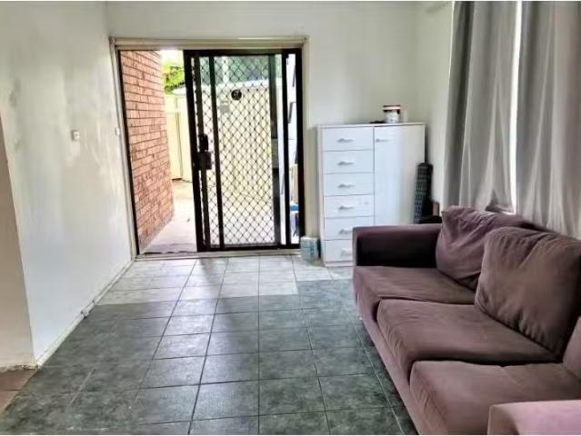 House for rent in Oakhurst, Sydney