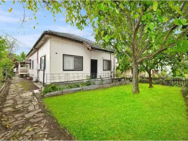 House for rent in Auburn
