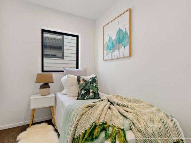 House for sale in Point England