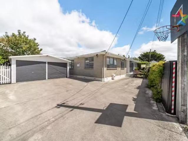 House for sale in Pauatahanui, Wellington