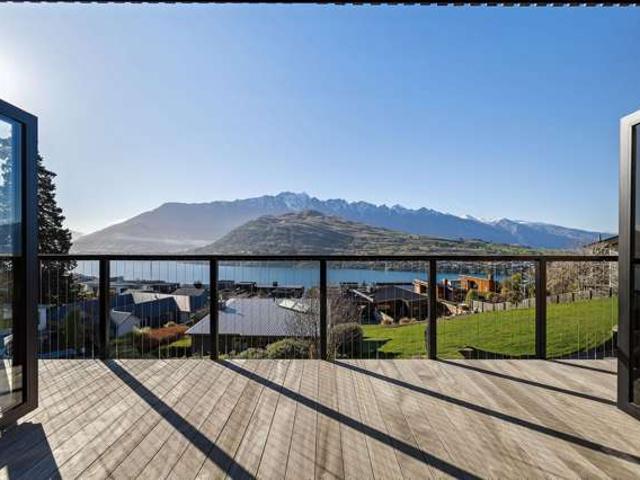 House for sale in Queenstown, Queenstown-Lakes District