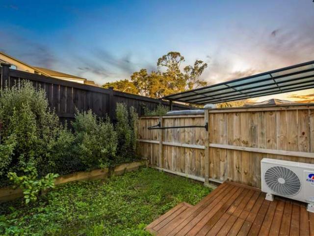 Townhouse for sale in Paremoremo