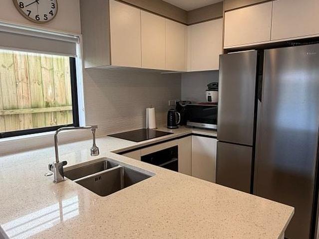 House for rent in Point England, Maungakiekie-Tāmaki