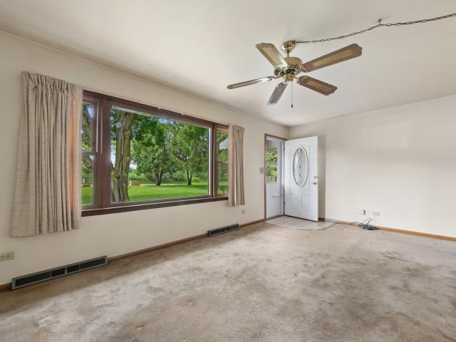 House for sale in Hampshire, Illinois