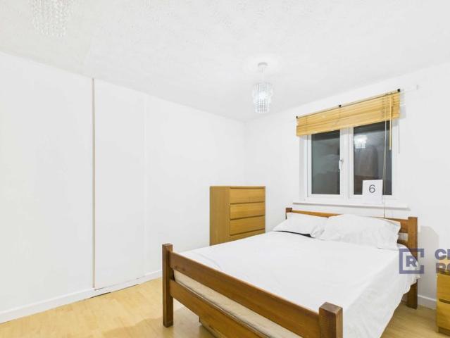 Room for rent in South Beckton, Greater London