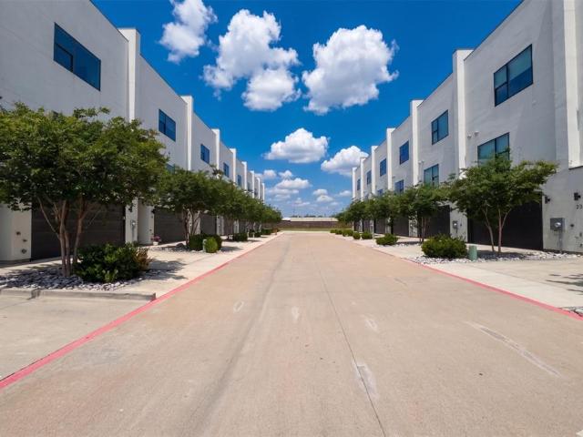 House for sale in Farmers Branch, Texas