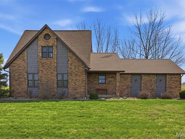 House for sale in Clinton, Illinois