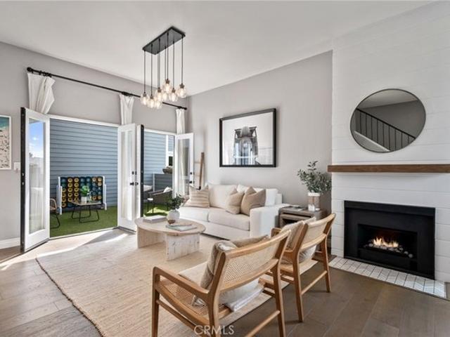 Townhouse for sale in Manhattan Beach, California