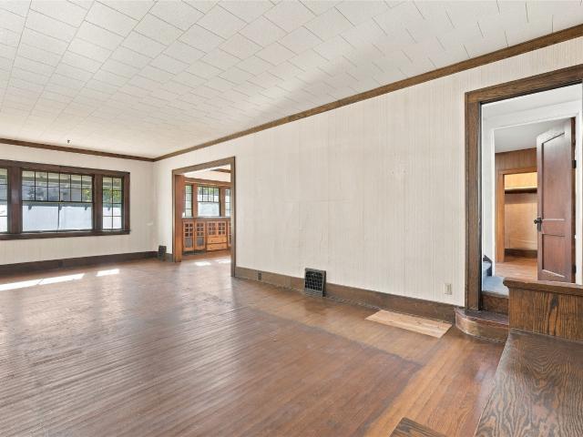 House for sale in Waveland Park, Des Moines