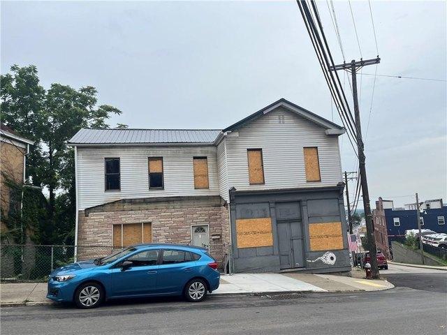 House for sale in Pittsburg, Pennsylvania