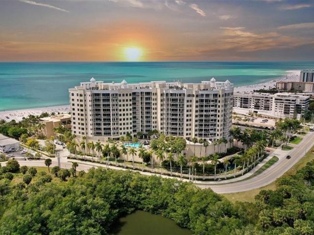 Condo for sale in Sarasota, Florida