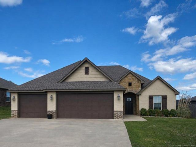 House for sale in Claremore, Rogers County