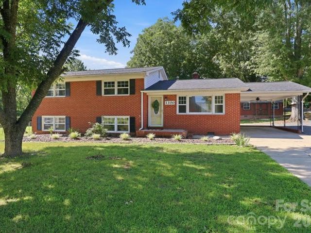 House for sale in Albemarle, Stanly County