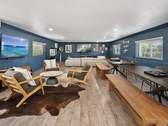 Room for rent in Canoga Park, California