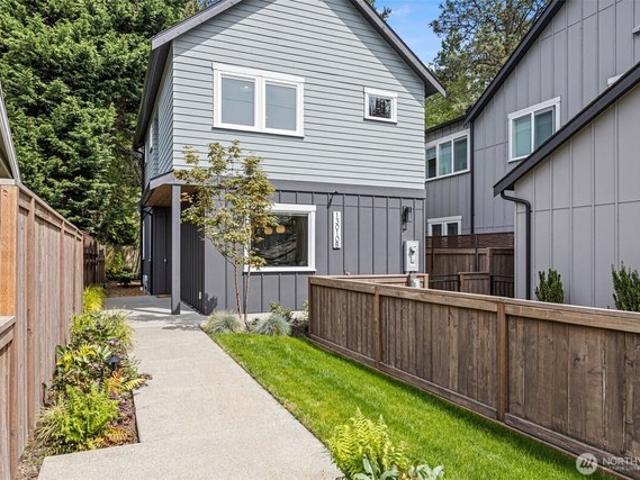 Townhouse for sale in Kirkland, Washington