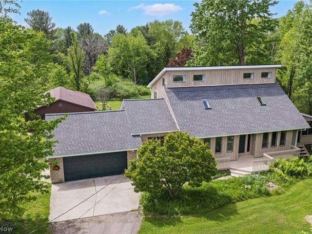 House for sale in Chardon, Ohio