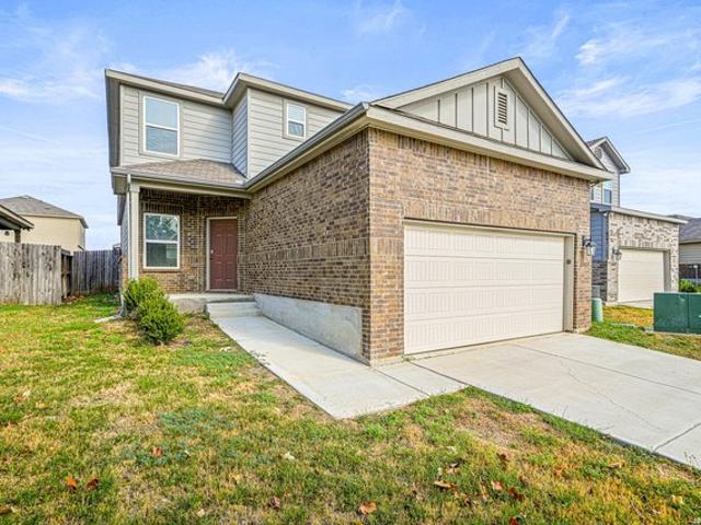 House for sale in Saint Hedwig, Bexar County